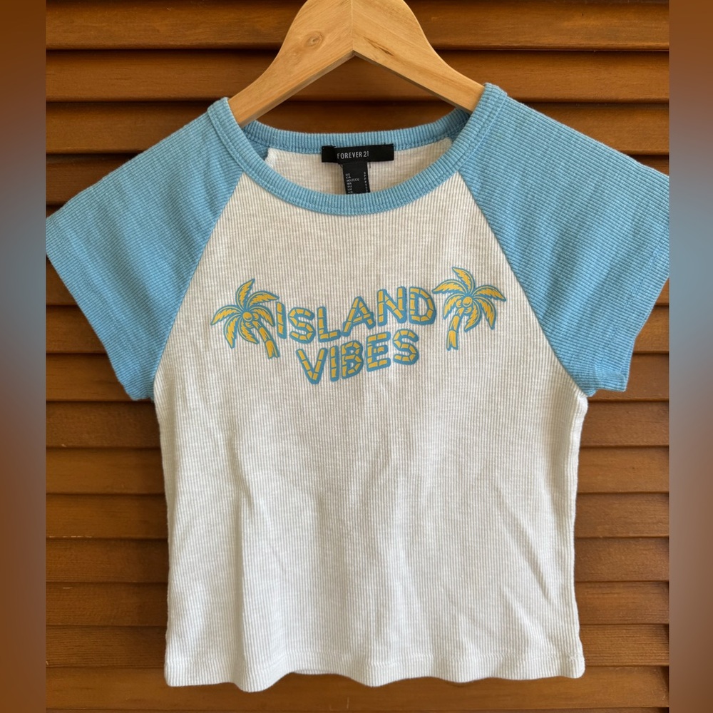 Forever 21 Blue and White Short Sleeve Tee